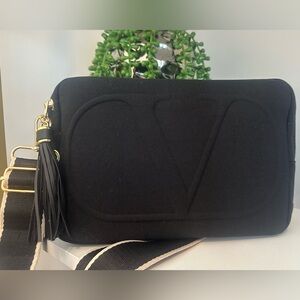 Valentino Black Beauty Bag gwp